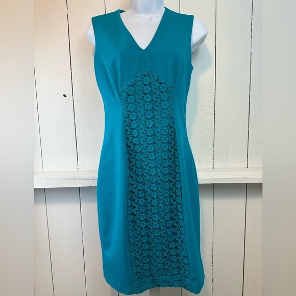 Calvin Klein Aqua Crochet Sheath Dress Women’s Size 2 Sleeveless V- Neck - Picture 3 of 11